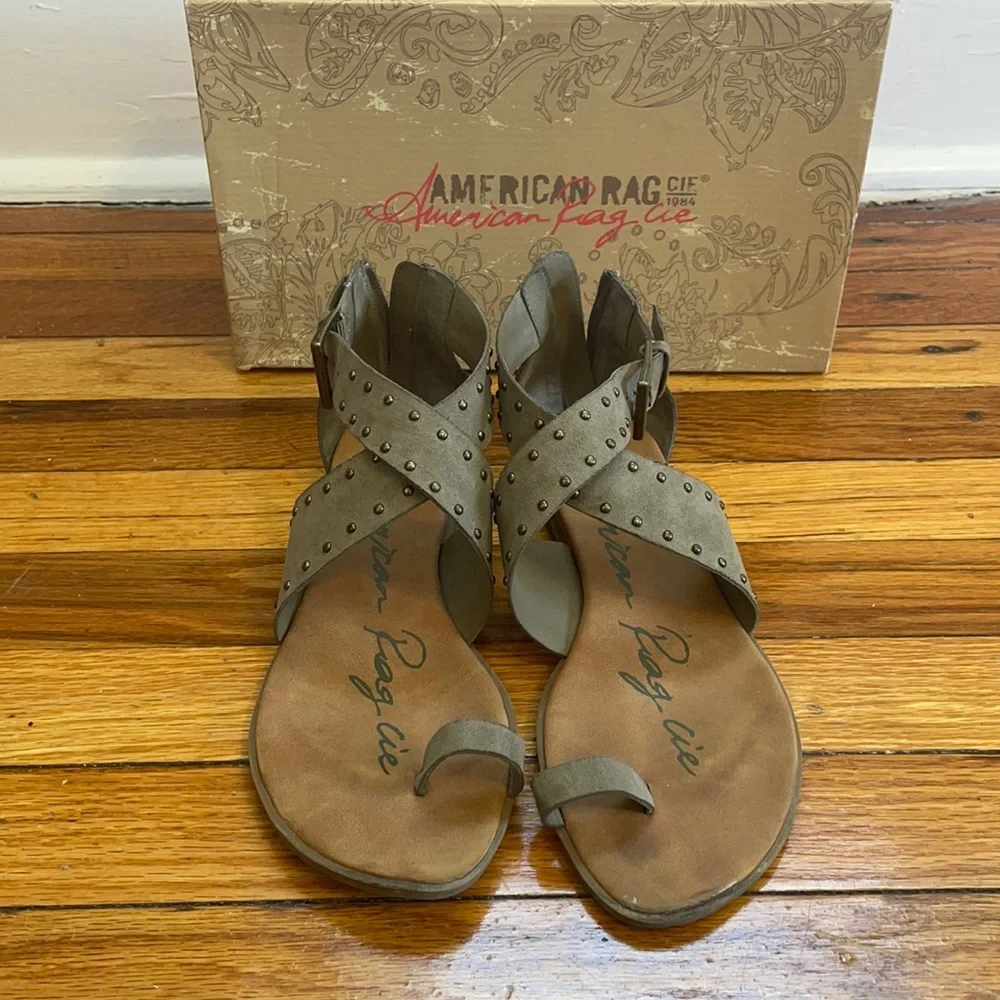 American Rag sandals - Picture 1 of 4